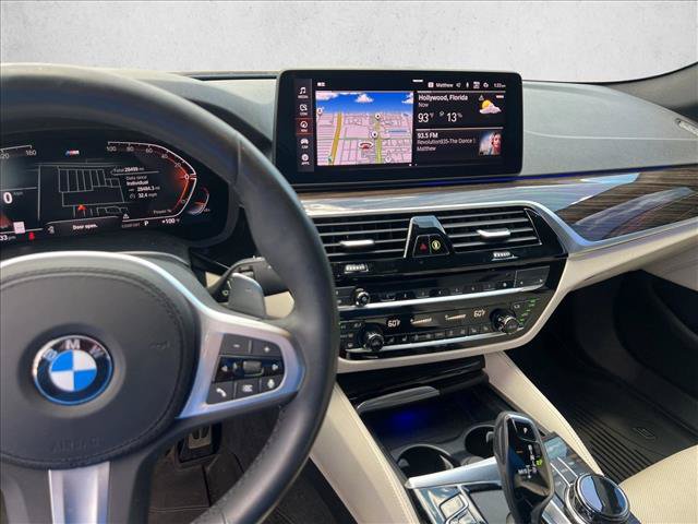 Used 2023 BMW 540i w/ Executive Package RWD image 14