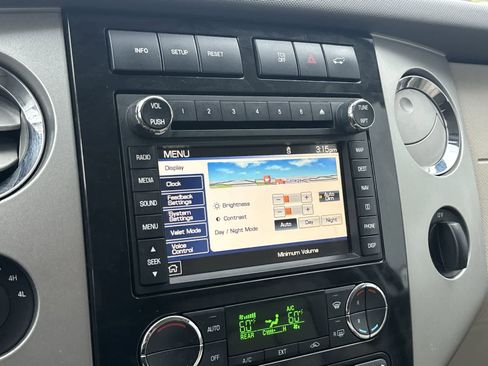 Used 2013 Ford Expedition Limited AWD/4WD image 23