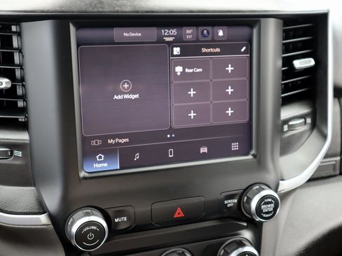 Used 2024 RAM 2500 Big Horn image 24