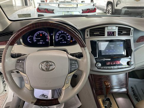 Used 2011 Toyota Avalon Limited FWD image 14