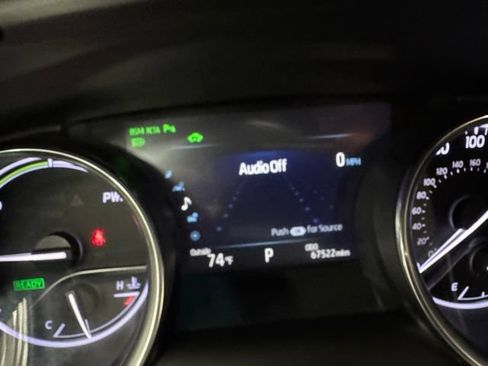Used 2018 Toyota Camry XLE w/ Audio Package FWD image 9