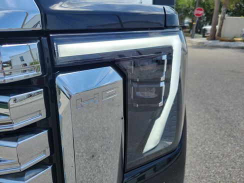 Certified 2024 GMC Sierra 2500 Denali w/ Denali Reserve Package AWD/4WD image 9