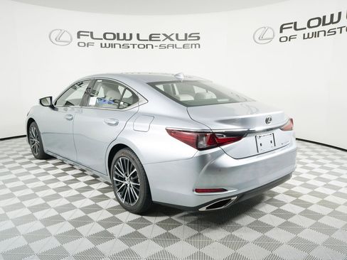 New 2025 Lexus ES 350 w/ Premium Package image 5