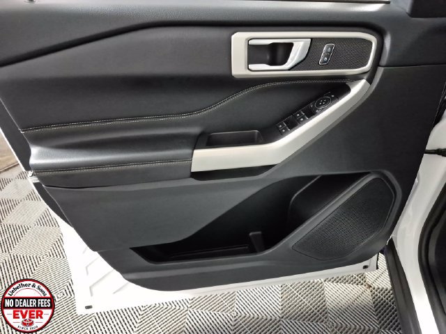 Used 2022 Ford Explorer XLT AWD/4WD image 15