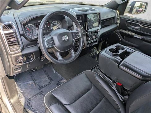 Used 2024 RAM 1500 Laramie AWD/4WD image 9