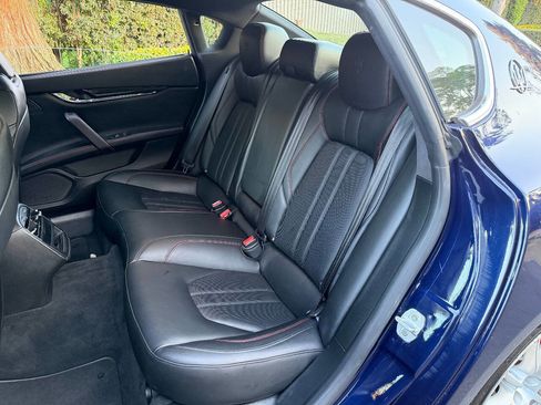 Used 2018 Maserati Quattroporte S GranSport image 19