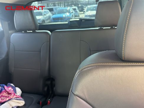 Used 2020 Chevrolet Traverse LT w/ Driver Confidence II Package image 12