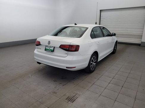 Used 2017 Volkswagen Jetta SE FWD image 9