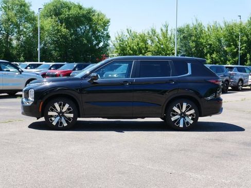 Used 2026 Mitsubishi Outlander SE AWD/4WD image 3