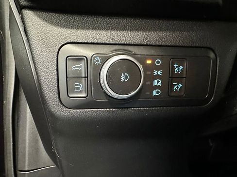 Used 2021 Ford Escape SEL image 17