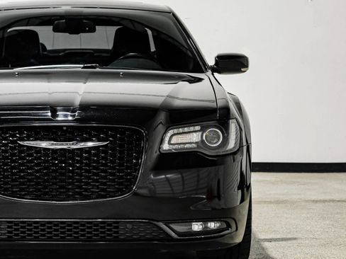Used 2015 Chrysler 300 S w/ 300S Premium Group RWD image 61