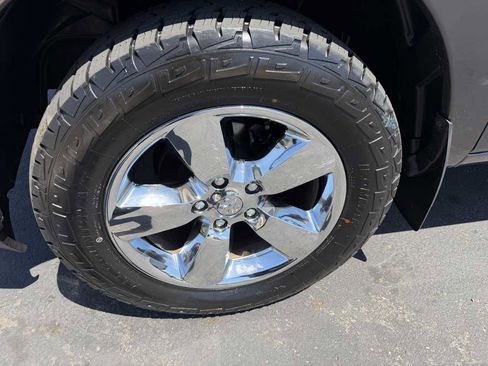 Used 2018 RAM 1500 Classic SLT AWD/4WD image 8