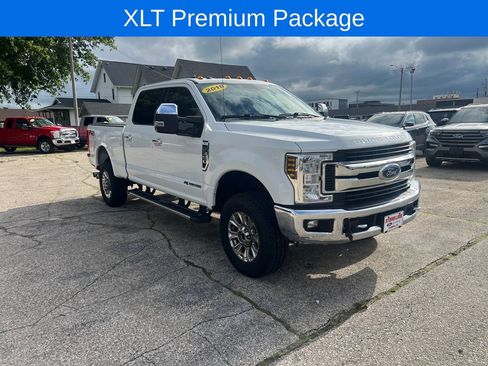 Used 2018 Ford F350 XLT w/ XLT Premium Package AWD/4WD image 4