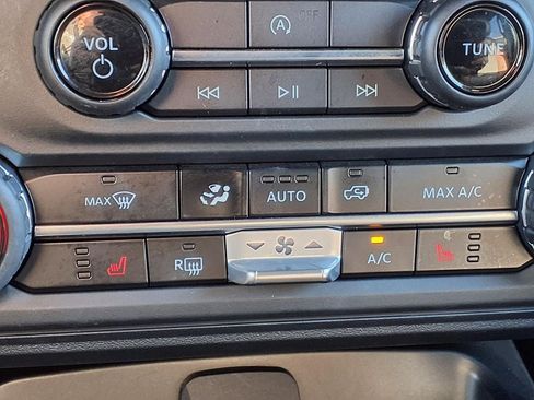 Used 2023 Ford Bronco Outer Banks AWD/4WD image 15