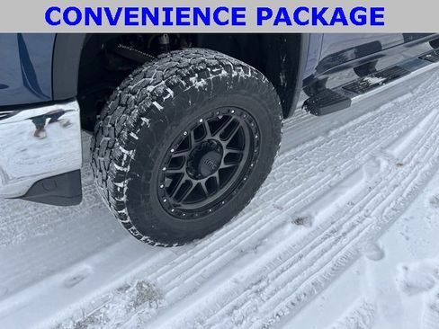 Used 2021 Chevrolet Silverado 2500 LT w/ Convenience Package image 8