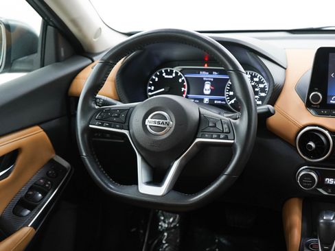 Used 2020 Nissan Sentra SV w/ SV Premium Package FWD image 14