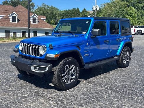 Used 2024 Jeep Wrangler Unlimited Sahara AWD/4WD image 3
