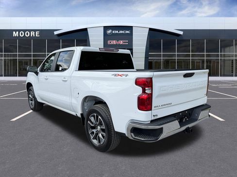 Used 2022 Chevrolet Silverado 1500 LT AWD/4WD image 4