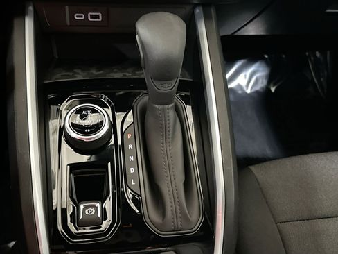 Used 2023 Chevrolet Colorado Trail Boss w/ Advanced Trailering Package image 27