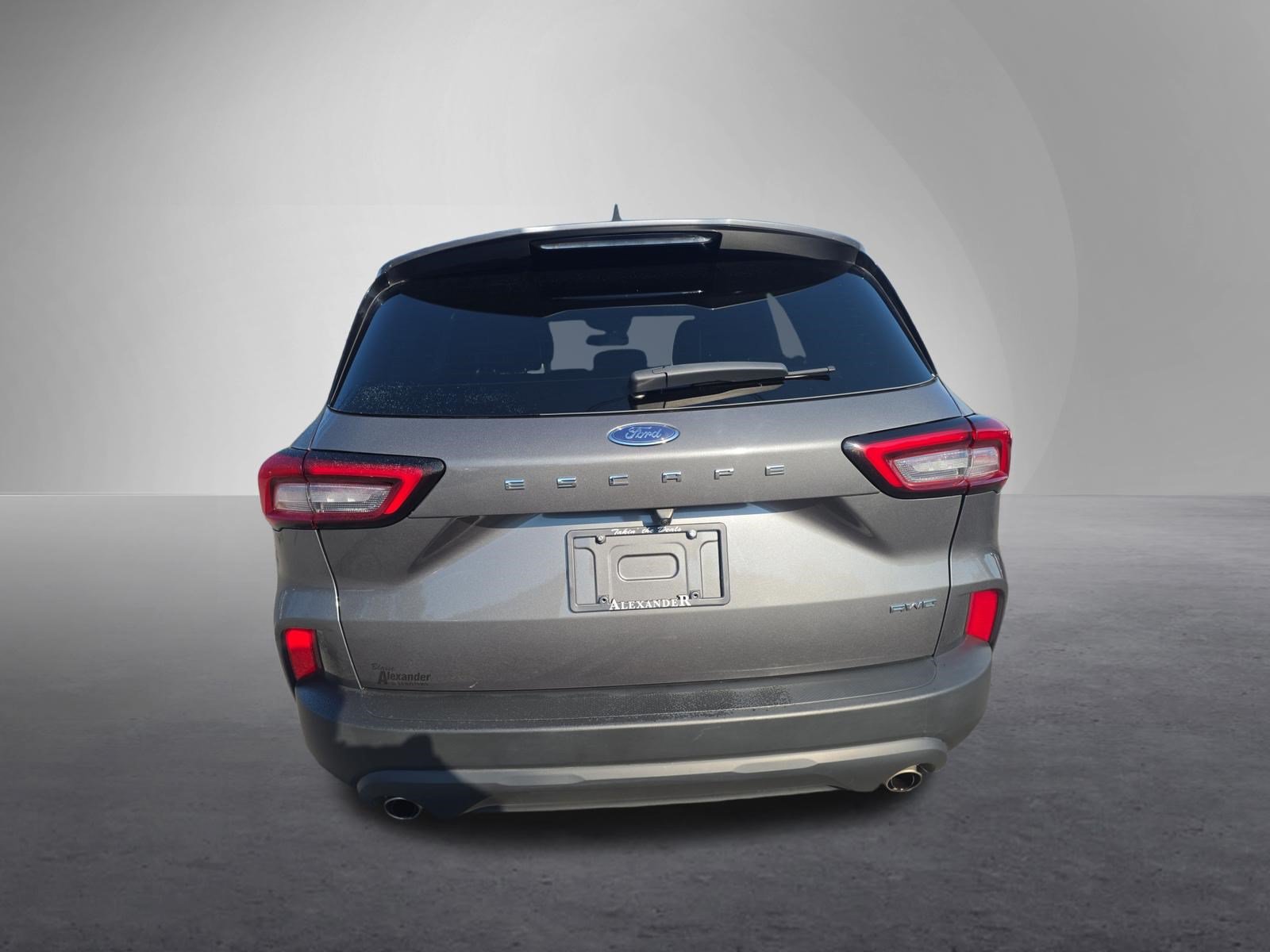 Used 2025 Ford Escape ST-Line Select AWD/4WD image 4