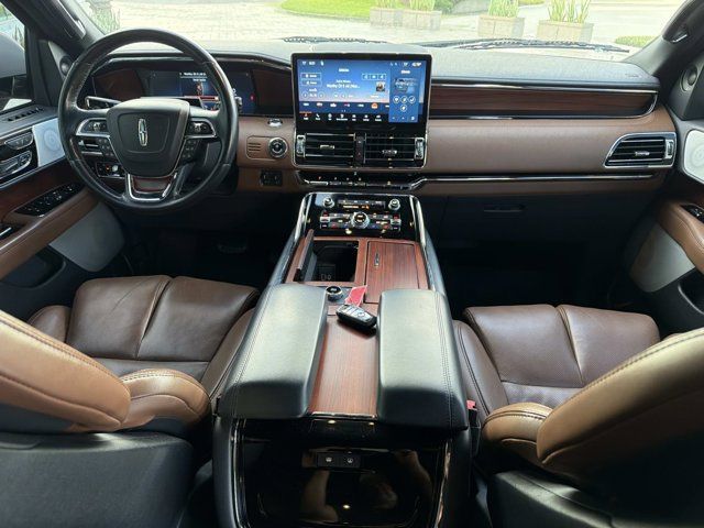 Used 2022 Lincoln Navigator Reserve AWD/4WD image 26