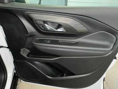 Certified 2023 GMC Terrain SLE w/ Driver Convenience Package image 31