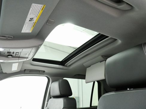 Used 2018 GMC Yukon SLT w/ Open Road Package image 37