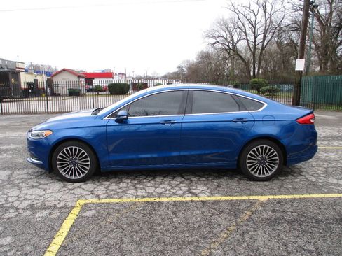 Used 2018 Ford Fusion SE w/ Fusion SE Technology Package image 9