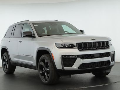 New 2026 Jeep Grand Cherokee Limited w/ Limited Altitude Package