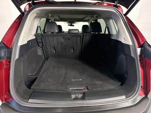Used 2023 Nissan Rogue SV w/ SV Premium B Package FWD image 29