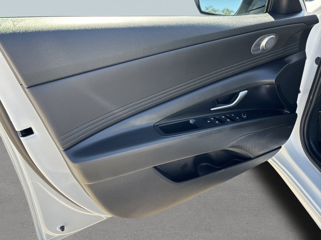 Certified 2023 Hyundai Elantra Limited w/ Cargo Package FWD image 17