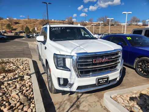 Used 2021 GMC Yukon XL SLT image 19