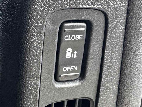 Used 2025 Honda Odyssey EX-L image 21