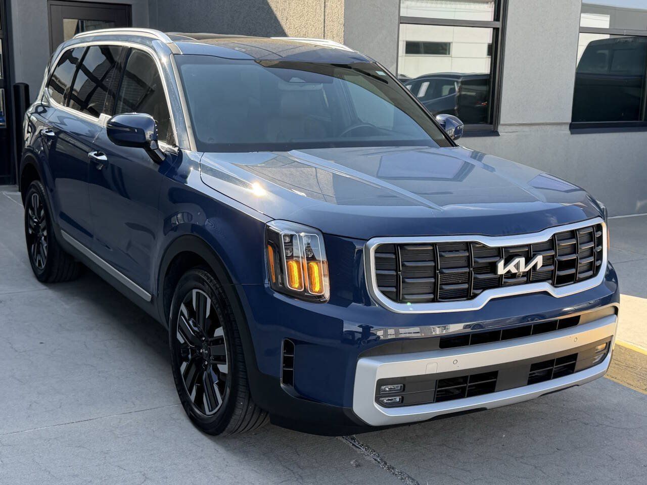 Used 2024 Kia Telluride SX AWD/4WD image 7