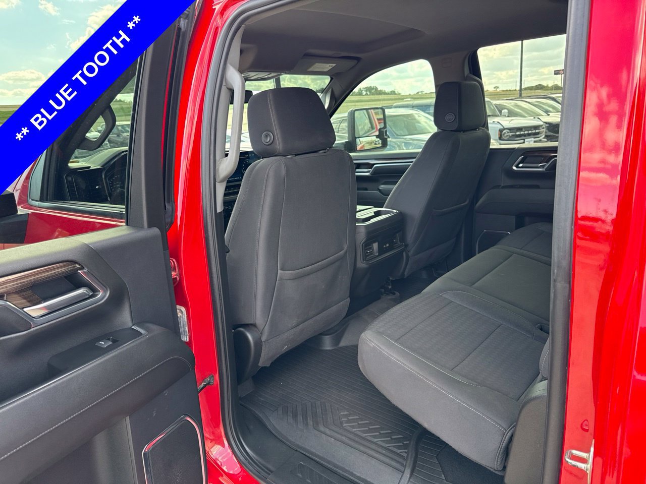 Used 2024 Chevrolet Silverado 2500 LT w/ Convenience Package AWD/4WD image 7
