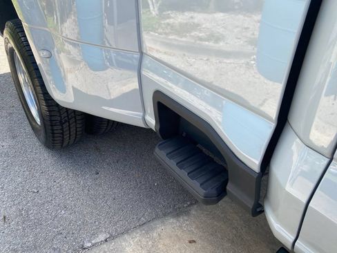 Used 2025 Ford F350 XLT w/ 360-Degree Camera Package AWD/4WD image 9