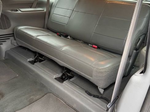 Used 2004 Ford Excursion XLT image 11