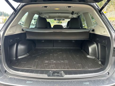 Certified 2024 Subaru Forester Premium AWD/4WD image 33