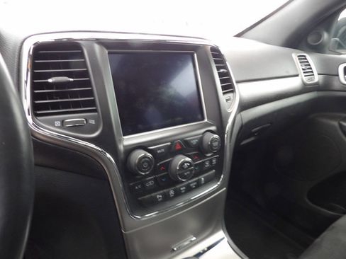 Used 2018 Jeep Grand Cherokee Altitude image 7