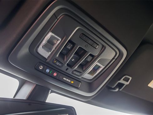 Used 2021 GMC Sierra 1500 AT4 w/ AT4 Preferred Package image 24