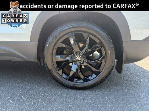 Certified 2023 Volkswagen Taos SE AWD/4WD image 4