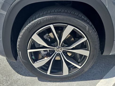 New 2026 Volkswagen Atlas Cross Sport SEL Premium R-Line AWD/4WD image 5