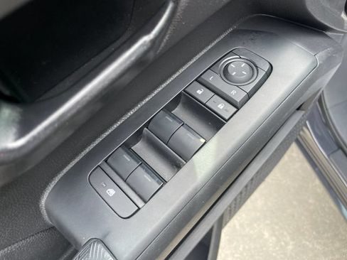 Used 2024 Toyota Tacoma SR5 AWD/4WD image 21