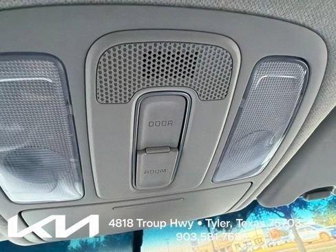 Used 2018 Kia Soul ! FWD image 22
