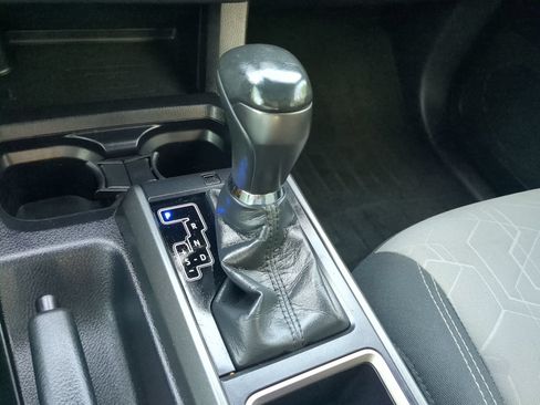 Used 2021 Toyota Tacoma TRD Off-Road AWD/4WD image 61