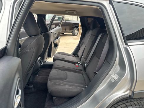 Used 2016 Jeep Cherokee Latitude w/ Safety/Convenience Group image 27