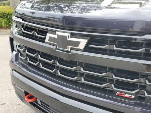 Used 2024 Chevrolet Silverado 1500 LT Trail Boss w/ LT Trail Boss Premium Package AWD/4WD image 7