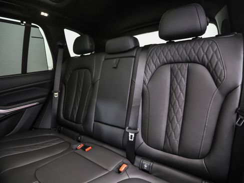 Used 2023 BMW X5 M50i w/ Executive Package AWD/4WD image 23