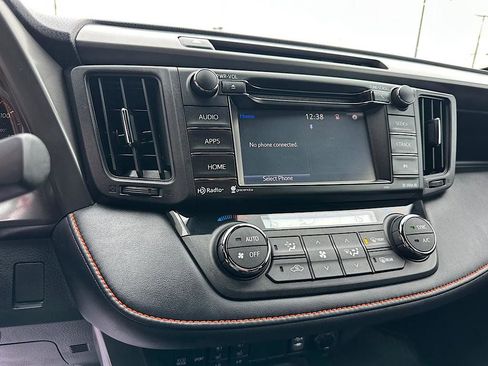 Used 2017 Toyota RAV4 SE AWD/4WD image 24