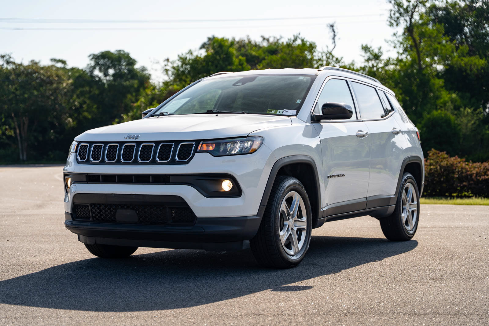 Used 2024 Jeep Compass Latitude AWD/4WD image 3